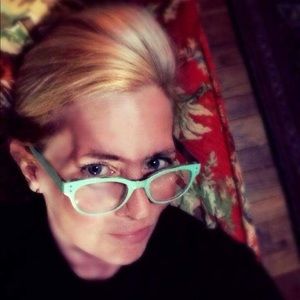 Meet your Posher, Stephonie